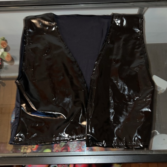 Brand new OAK vest from RWMG- black vortex/spandex combo! Size M - Picture 2 of 2